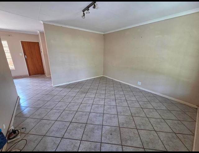 2 BEDROOM TOWNHOUSE FOR SALE IN WAPADRAND